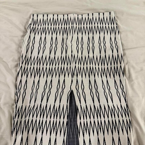 Zara Dresses & Skirts - Zara Black White Geometric Knit Midi Skirt Slit Minimalist Y2K Office Siren